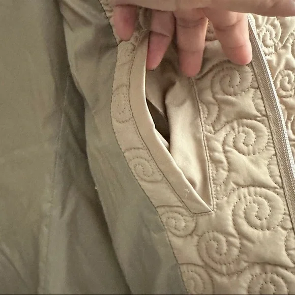 Gallery Tan Quilted Women's Jacket Size M - Picture 4 of 7